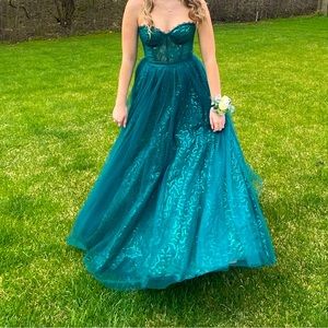 david's bridal emerald green prom dress Emerald Green Plus Size Formal Dress for Special Occasions – Rebecca James  (formerly Curvy Chic Boutique) main image 1